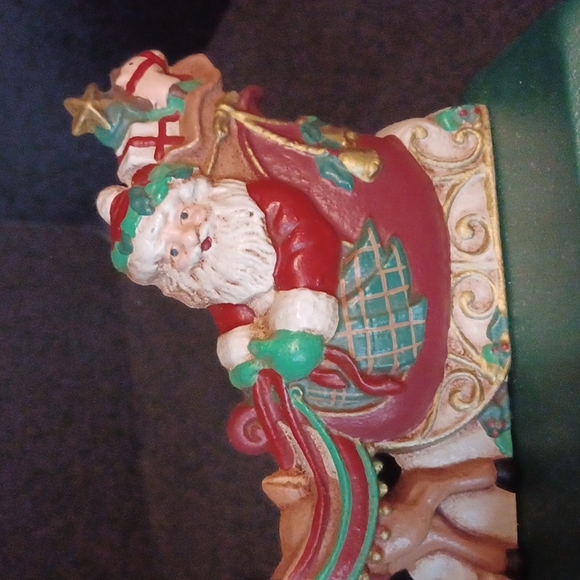 St. NICK'S SLEIGH RIDE DOUBLE HOOK CAST IRON STOCKING HANGER MADE IN TAIWAN - Picture 3 of 8